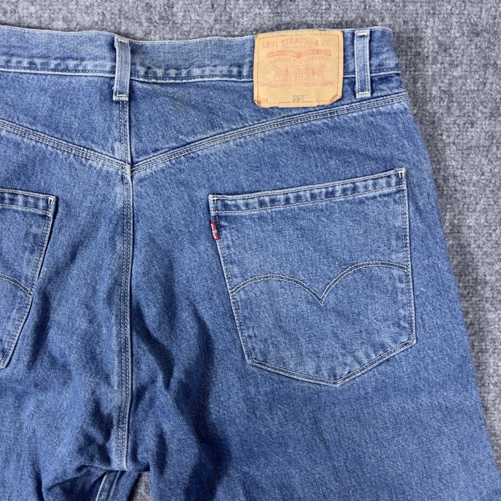 Levi's 557 Relaxed Bootcut Jeans Mens 35x34 Blue Denim 2001 Vintage 00s